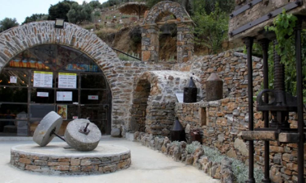 Πώς υποδέχτηκε το νέο έτος το ιστορικό νησί της Κρήτης